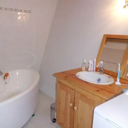 Spacieux Duplex Renove 2 Pieces, Centre Brides-les-bains, Proche Parc Thermal, Parking Inclus - Fr-1-512-5